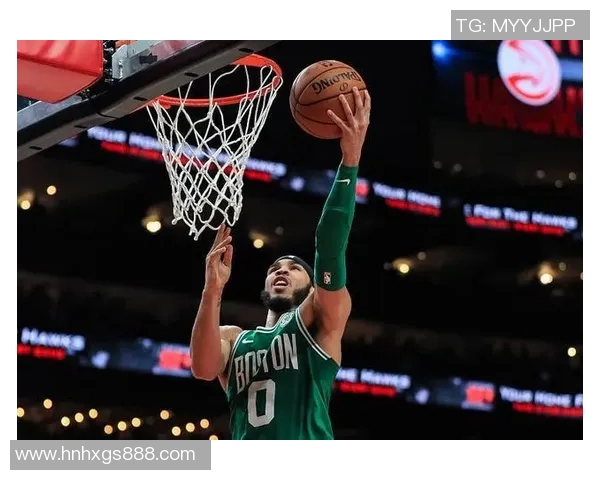 贾雷斯沃克的篮球之路：从新秀到未来明星的成长历程